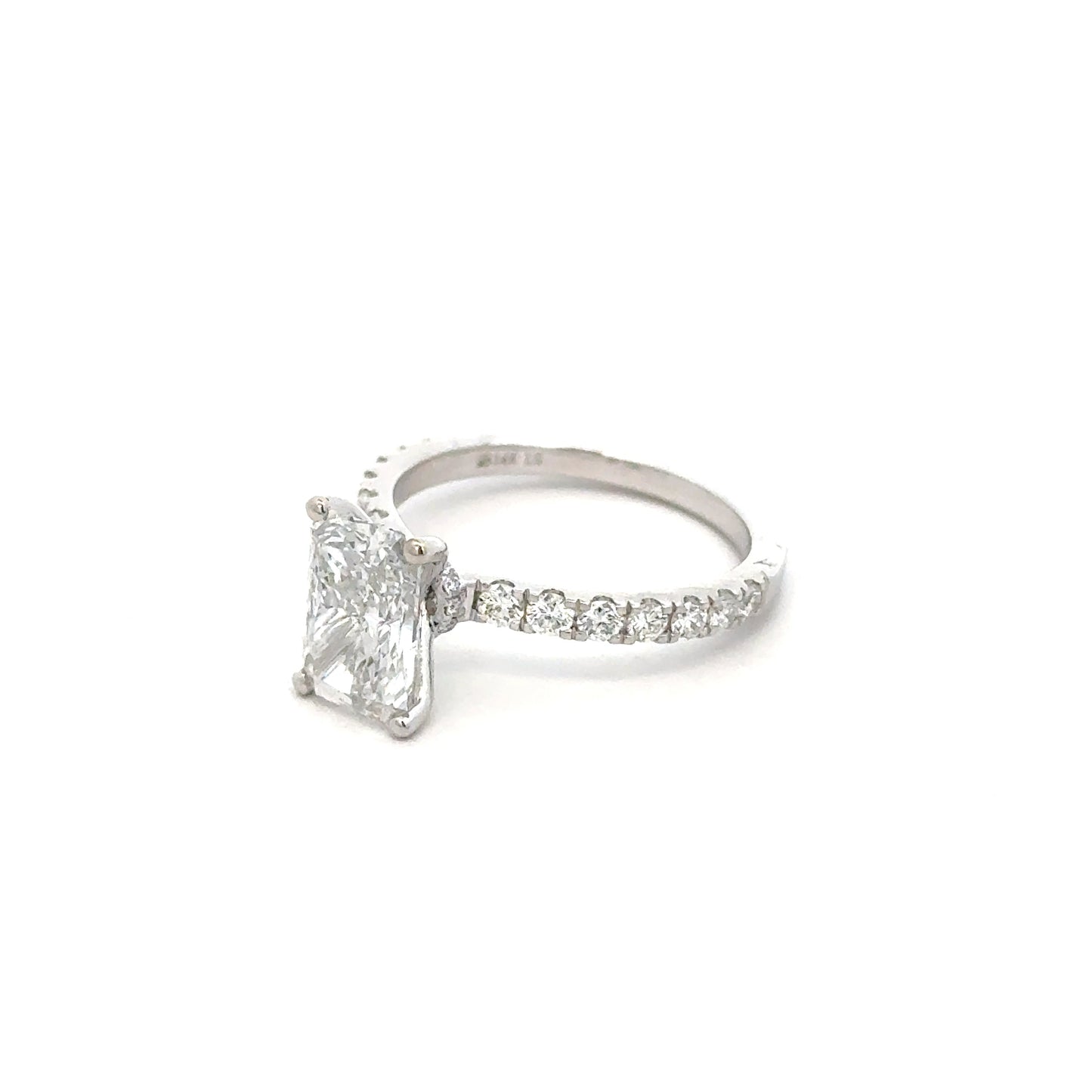 Diamond Ring 2.06 Carats, 3.3g, 14k